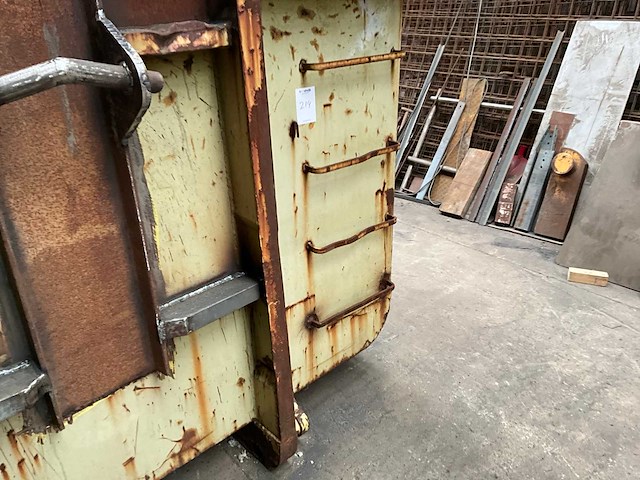 Domat pca haakarm en kabel systeem afvalcontainer - afbeelding 15 van  17