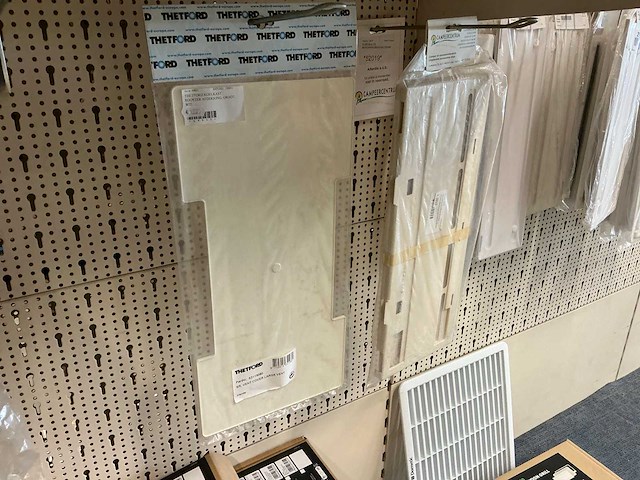 Dometic ls200 koelkastroosters - afbeelding 4 van  14