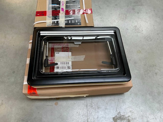 Dometic s4 klapraam - afbeelding 1 van  6