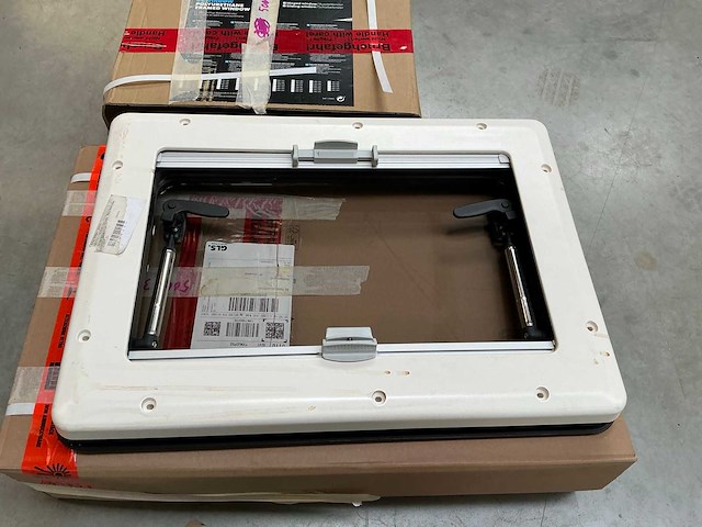 Dometic s4 klapraam - afbeelding 4 van  6