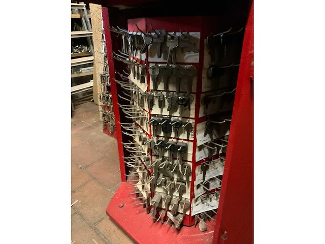 Dominion 132am sleutelfrees v.v. display carrousel met voorraad sleutelblanks - afbeelding 7 van  12