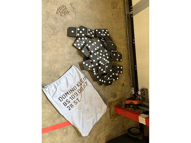 Domino - afbeelding 2 van  2