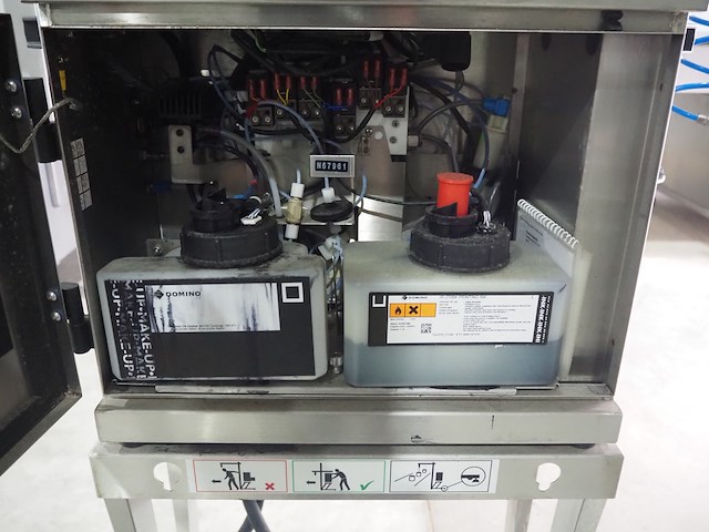 Domino - afbeelding 6 van  8