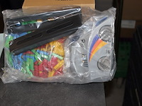 Dominodealer set met stenene in zak in ds 12 - afbeelding 2 van  3