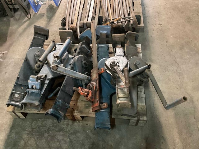 Domme kracht (7x) - afbeelding 2 van  2