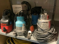 Dompelpomp (4x) en waterafvoerslangen - afbeelding 1 van  5