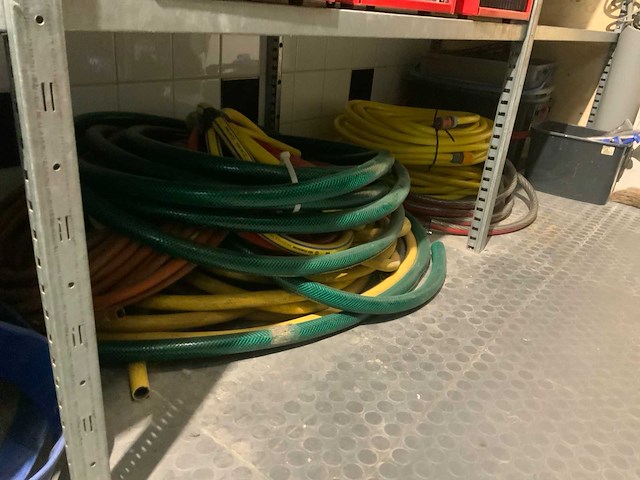 Dompelpomp (4x) en waterafvoerslangen - afbeelding 5 van  5