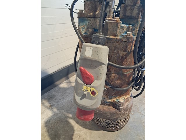 Dompelpomp bouw 160m³ 400v, tsurumi, ktz43.7-52, 2014 - afbeelding 12 van  16