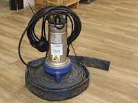 Dompelpomp lowara domogril met slang. opvoerhoogte max 9,05 meter. - afbeelding 1 van  2