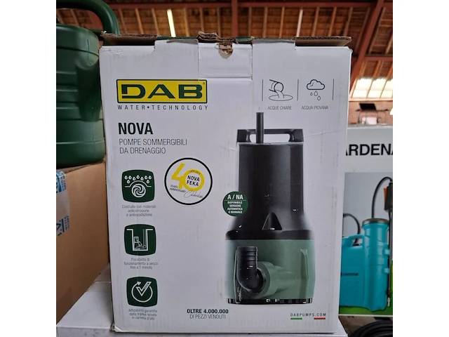 Dompelpomp met elektrische rugspuit dab / keeper, nova 300 ma 40th / forest 10 - afbeelding 5 van  6