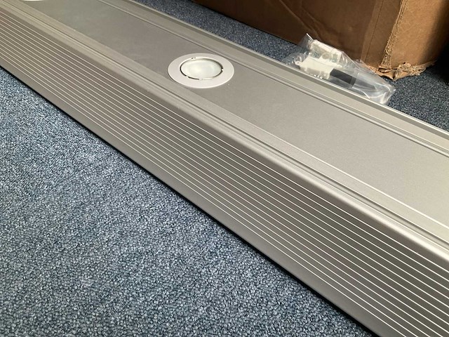Domus line domino hl onderkastverlichting met stopcontact aluminium - afbeelding 4 van  8