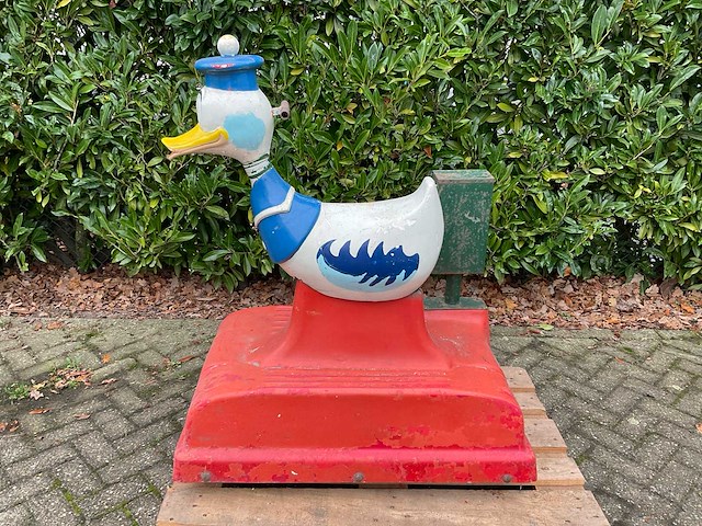 Donald duck kiddy ride - afbeelding 3 van  10