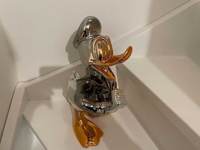 Donald duck sculptuur lior24 - afbeelding 8 van  11