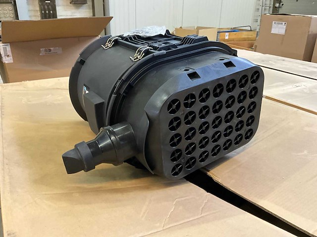 Donaldson partij luchtfilterhuis met partij slangen - afbeelding 4 van  8