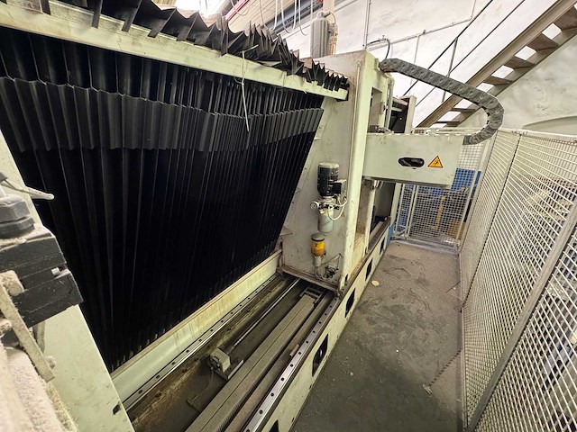 Donau - 2006 - ds2910l - verticale machinecentra - afbeelding 10 van  12