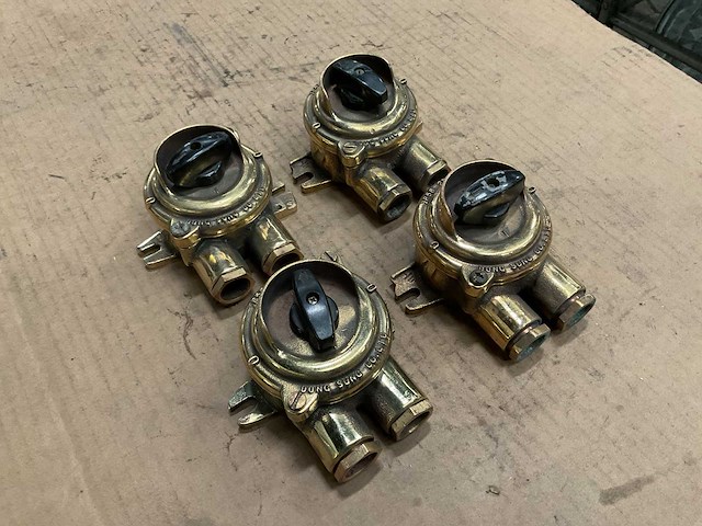 Dong sung co ltd vintage marine switch (4x) - afbeelding 2 van  5