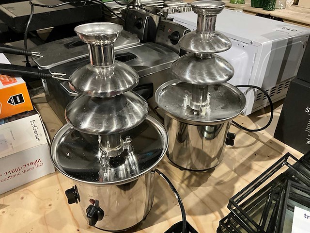 Donna - cff-2008a - chocoladefontein (2x) - afbeelding 1 van  7