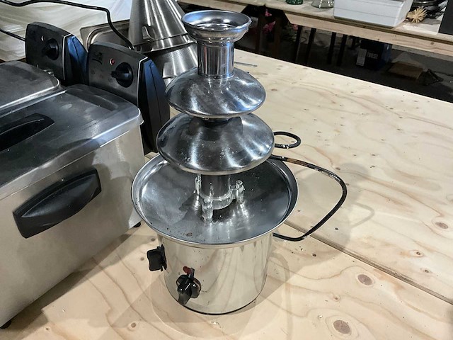 Donna - cff-2008a - chocoladefontein (2x) - afbeelding 2 van  7