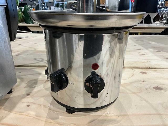 Donna - cff-2008a - chocoladefontein (2x) - afbeelding 3 van  7