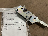 Door hatch dog (32x) - afbeelding 1 van  4