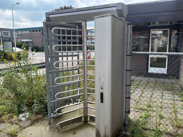 Doorloop poort detective draaipoort - afbeelding 4 van  4