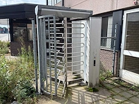 Doorloop poort draaipoort