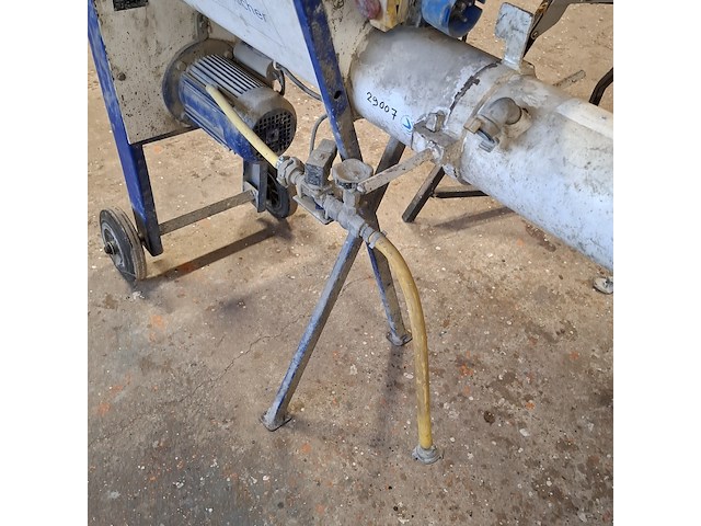 Doorloopmenger m-tec, flotti, bouwjaar 2009 - afbeelding 3 van  13