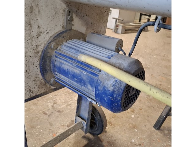 Doorloopmenger m-tec, flotti, bouwjaar 2009 - afbeelding 4 van  13