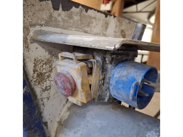 Doorloopmenger m-tec, flotti, bouwjaar 2009 - afbeelding 13 van  13