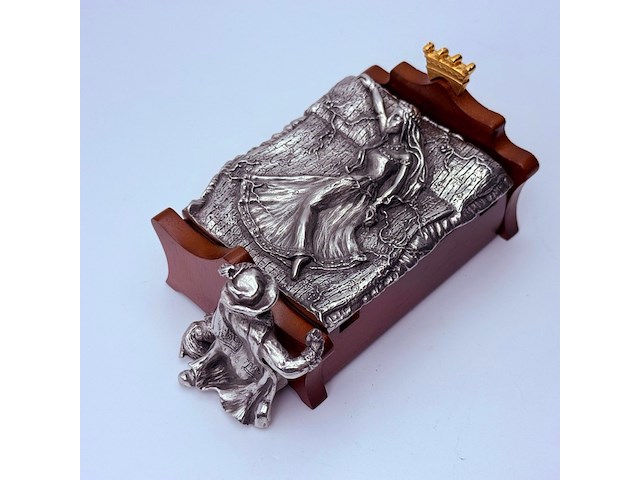 Doornroosje disney x royal selangor muziekdoos - afbeelding 5 van  11