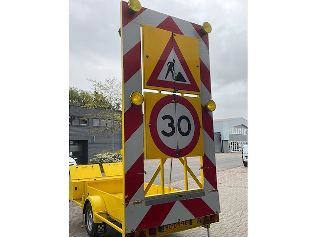 Doornwaard de verkeerswagen - afbeelding 18 van  20