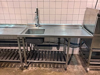 Doorschuif spoeltafel opstelling - afbeelding 4 van  7