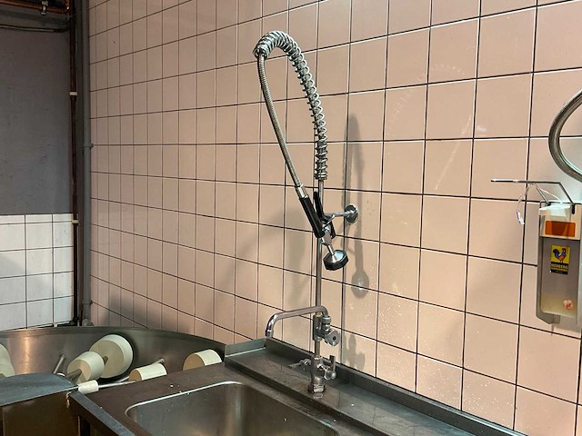 Doorschuif spoeltafel opstelling - afbeelding 5 van  7