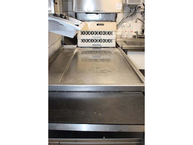 Doorschuifvaatwasser rima met aan- en afvoertafel. voorzien ecolab doseersysteem met diverse korven. afm. h... - afbeelding 3 van  4