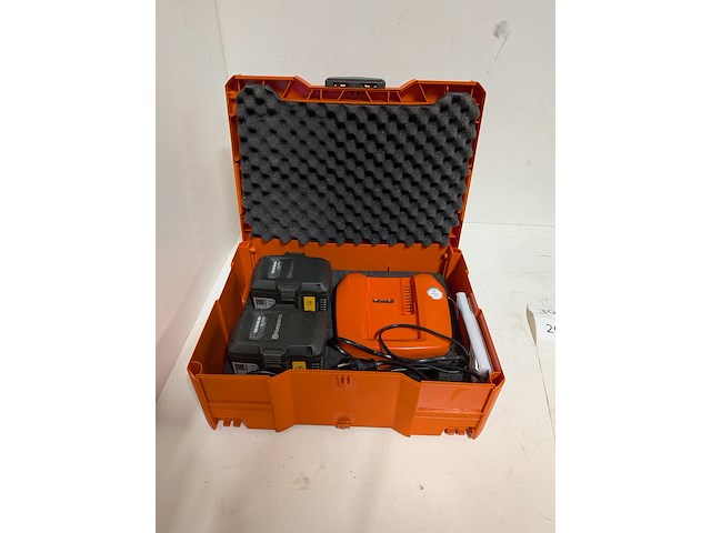 Doorslijper 230mm inclusief accupakket (2 accu's en lader) husqvarna, k535i, bouwjaar 2020 - afbeelding 10 van  12