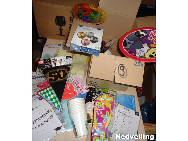 Doos 9 met mix feest 25 stuks - afbeelding 2 van  3