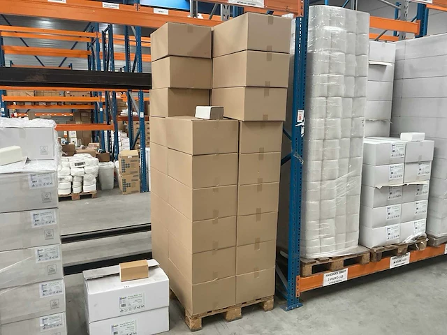 Doos á 5000 stuks 1-laags handdoekjes (33x) - afbeelding 1 van  4