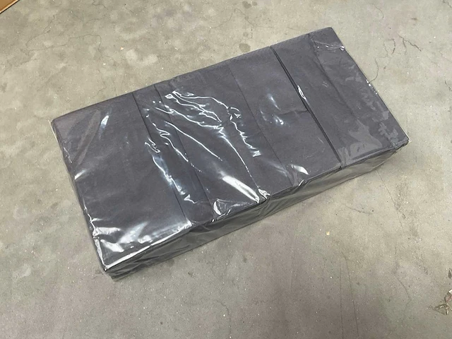 Doos á 8x250 stuks servetten (4x) - afbeelding 1 van  2
