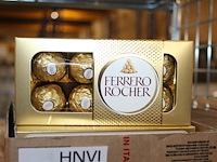 Doos ferrero rocher. 8x 8 stuks. - afbeelding 1 van  2