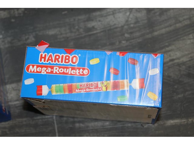 Doos haribo megaroulete. 40 rollen. - afbeelding 1 van  2