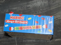 Doos haribo megaroulete. 40 rollen. - afbeelding 1 van  2