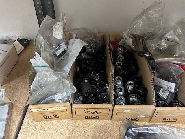 Doos hope / campa / dt swiss / felcrum / shimano bodies (16x) - afbeelding 3 van  8