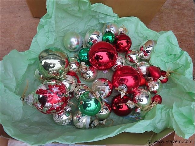 Doos kerstmateriaal - afbeelding 4 van  4