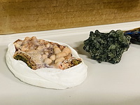 Doos met 35 stuks diverse mineralen - afbeelding 2 van  7