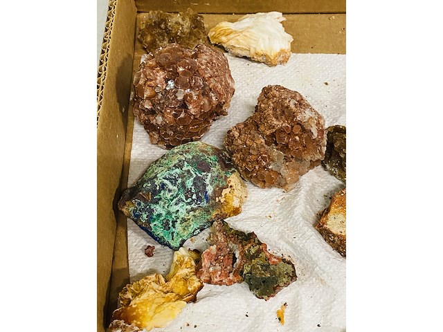 Doos met 35 stuks diverse mineralen - afbeelding 6 van  7