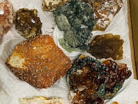 Doos met 35 stuks diverse mineralen - afbeelding 7 van  7