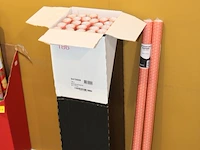 Doos met bakstenenpaier - afbeelding 2 van  2