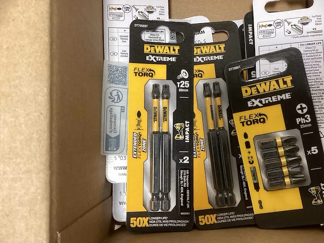 Doos met diverse dewalt bitsets - afbeelding 3 van  4