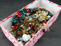 Doos met inhoud - afbeelding 2 van  5