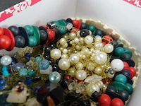 Doos met inhoud - afbeelding 3 van  5